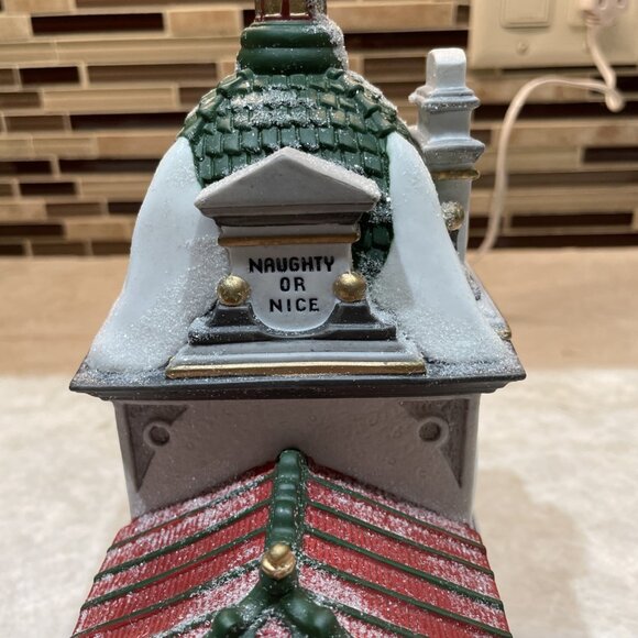 Dept. 56 North Pole Series Hall of Records 56392 Retired Christmas Village 1996 - Picture 7 of 14